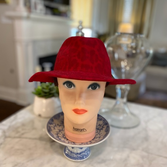 Belfry Accessories - ❤️ NWT BELFRY ITALIA WOOL RED LEOPARD PRINT FEDORA HAT!